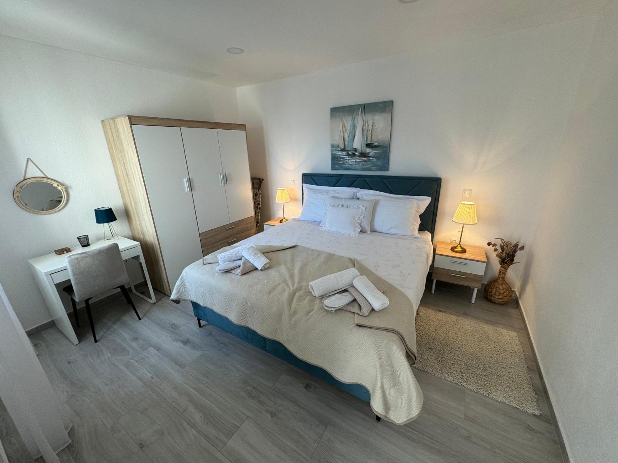 Beach House Oasis Villa Livak Kastela Exterior photo